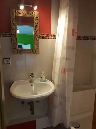 Basic Tek Büyük Yataklı Oda, 1 Yatak Odası (cleaning fee included)