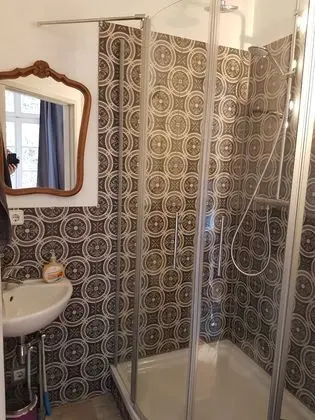Basic Tek Büyük Yataklı Oda