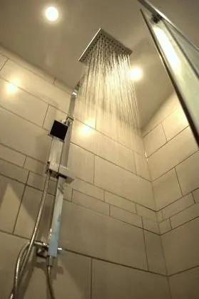 Comfort Tek Büyük Yataklı Oda, 1 Büyük (Queen) Boy Yatak, Balkon, Dağ Manzaralı