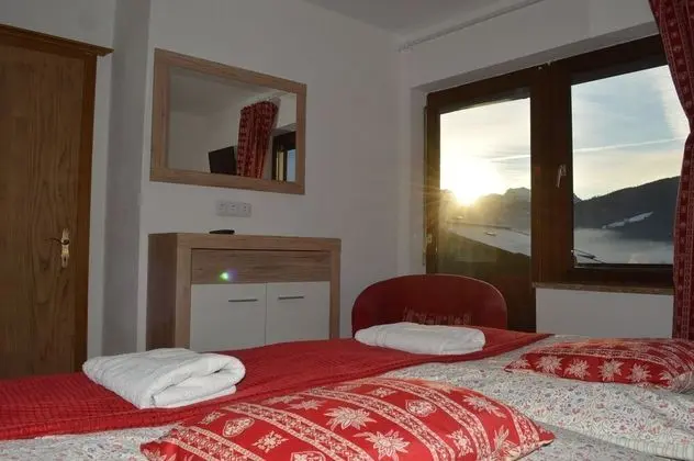 Family Tek Büyük Yataklı Oda, 1 Büyük (Queen) Boy Yatak, Balkon, Dağ Manzaralı