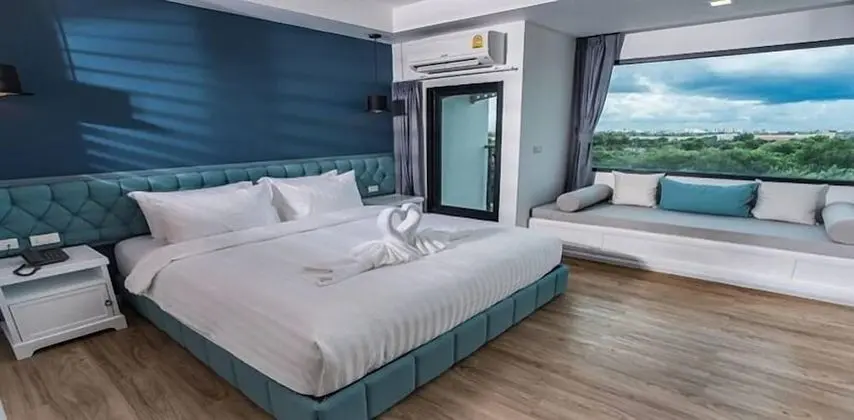 Deluxe Tek Büyük Yataklı Oda