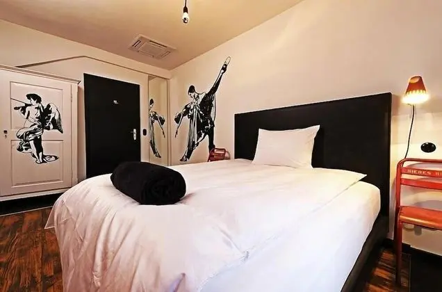 Standard Tek Büyük Yataklı Oda (Blek Le Rat)