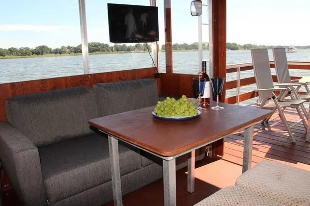 Tek Büyük Yataklı Oda (incl. service/ cleaning fee)