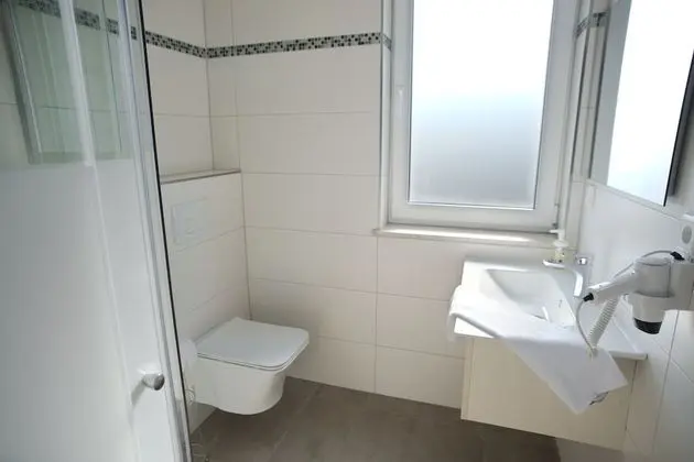 Economy Tek Büyük Yataklı Oda (Deluxe)