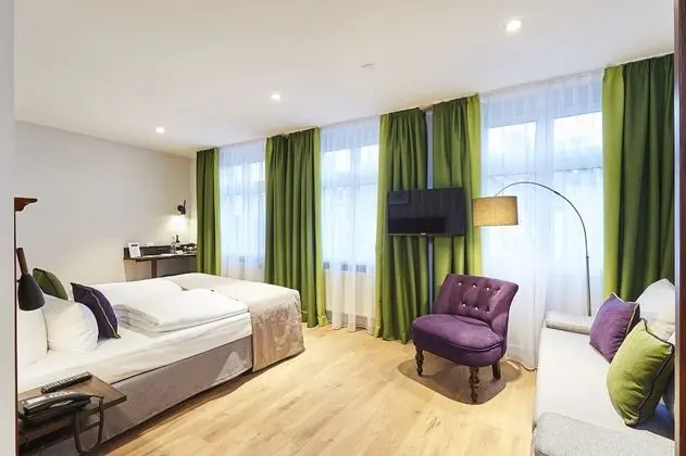 Comfort Tek Büyük Yataklı Oda