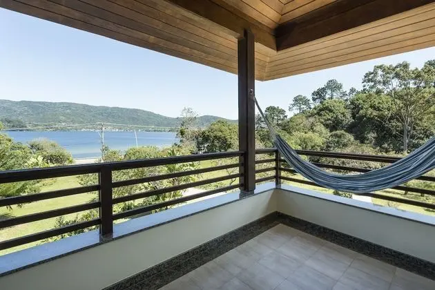 Oda, Göl Manzaralı