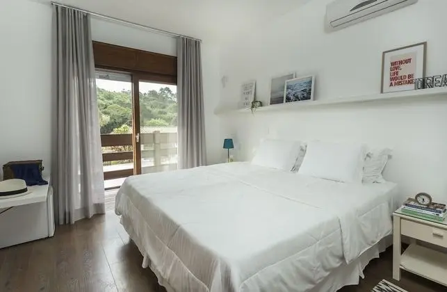 Oda, Havuz Manzaralı