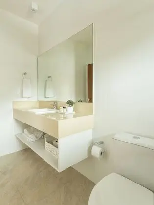 Oda, Havuz Manzaralı