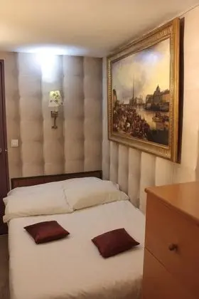 Üç Kişilik Oda