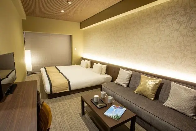 Superior İki Ayrı Yataklı Oda (with Sofa)