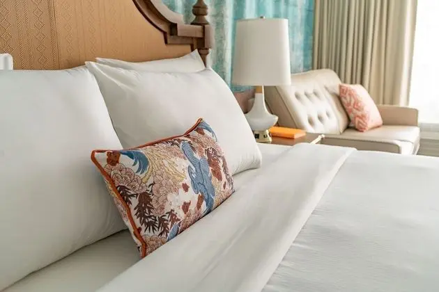 Premium Oda, 1 En Büyük (King) Boy Yatak, Balkon, Havuz Manzaralı