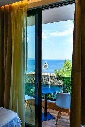 Tek Büyük Yataklı Oda, Deniz Manzaralı