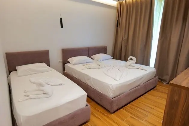 Üç Kişilik Oda, Deniz Manzaralı