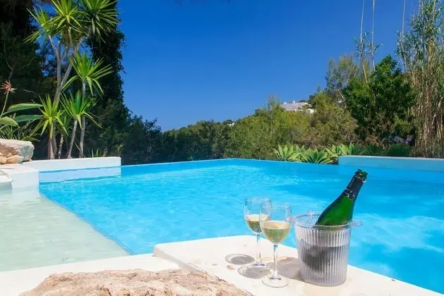 Basic Villa, 6 Yatak Odası, Kişiye Özel Havuzlu