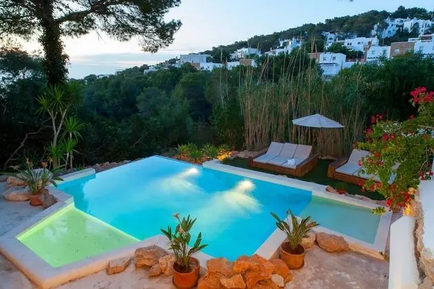 Basic Villa, 6 Yatak Odası, Kişiye Özel Havuzlu
