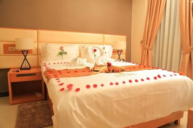 Deluxe Tek Kişilik Oda, 1 Büyük (Queen) Boy Yatak, Balkon, Şehir Manzaralı