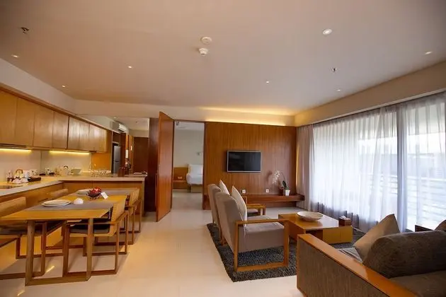 Süit, 2 Yatak Odası, Balkon, Havuz Manzaralı