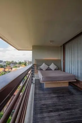 Süit, 2 Yatak Odası, Balkon, Havuz Manzaralı