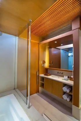 Süit, 2 Yatak Odası, Balkon, Havuz Manzaralı