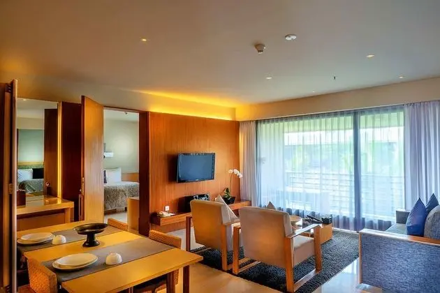 Süit, 2 Yatak Odası, Balkon, Havuz Manzaralı