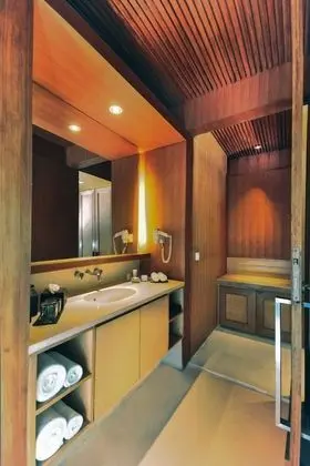 Süit, 2 Yatak Odası, Balkon, Havuz Manzaralı