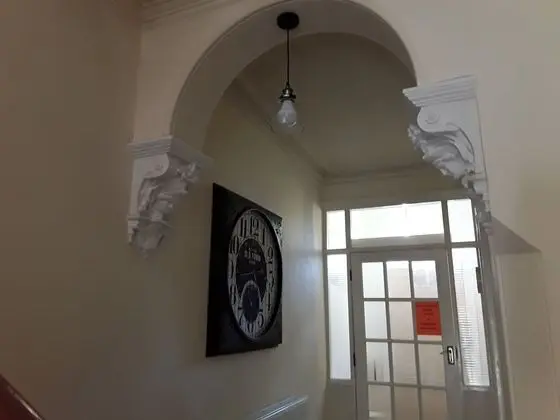 Tek Büyük Yataklı Oda, Ortak Banyo