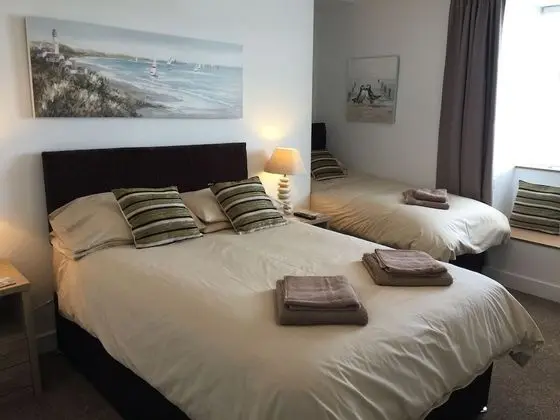 Üç Kişilik Oda, Deniz Manzaralı (Room 4)
