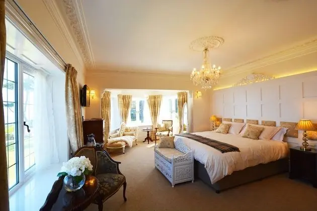 1 Victoria & Albert room