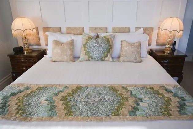 1 Victoria & Albert room