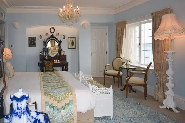 1 Victoria & Albert room