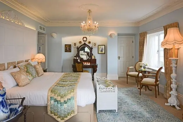 1 Victoria & Albert room