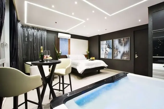 Suite Ambassador