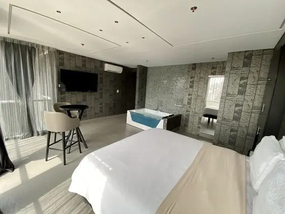 Suite Ambassador