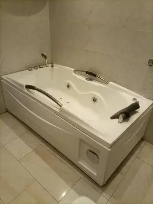 Luxury Oda