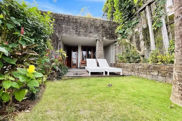 Berawa Suite Ocean Front