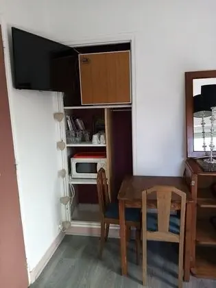 Classic Üç Kişilik Oda, Ortak Banyo