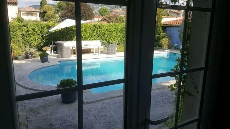 Stüdyo, Sigara İçilmez