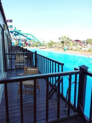 Bungalov Pool View