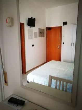 Tek Büyük veya İki Ayrı Yataklı Oda, Balkon, Deniz Manzaralı