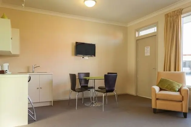 Standard Oda, Sigara İçilmez, Küçük Mutfak (One bedroom unit)