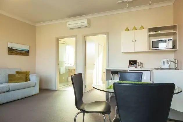 Standard Oda, Sigara İçilmez, Küçük Mutfak (One bedroom unit)