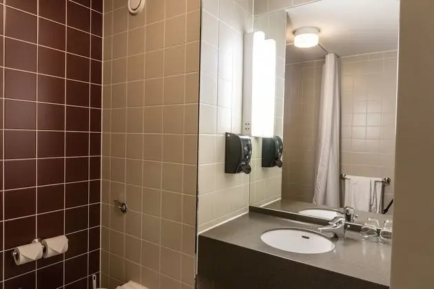 Tek Büyük Yataklı Oda (Annex Building)