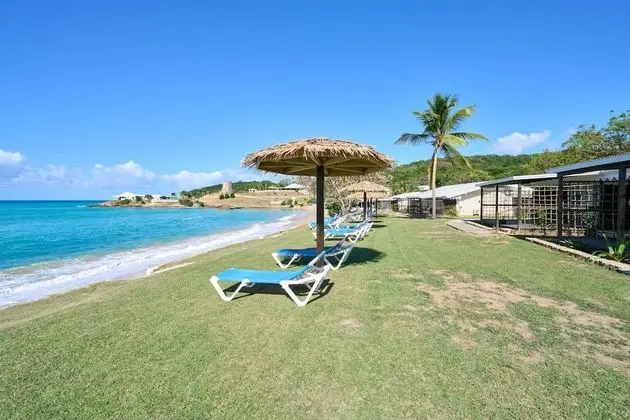 Beachfront Bungalow (2 Single Beds)