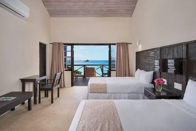 Superior Seaview Room (2 Double Beds)