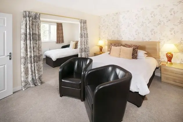 Large Family Room (Room 8 Ground Floor)