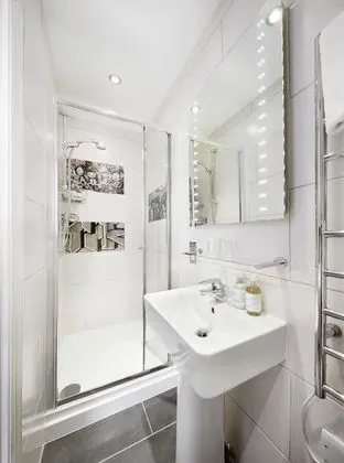 Smaller Double Room (Room 2 First Floor)