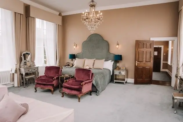 Empress Suite