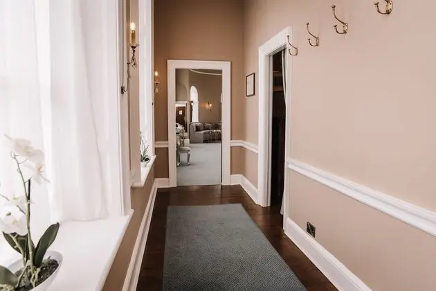 Empress Suite