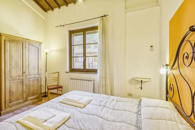 Family Apart Daire, Birden Çok Yatak, Bahçeli (Hawthorn apt with shared pool family)