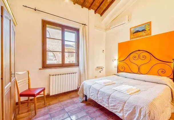 Family Apart Daire, Birden Çok Yatak, Bahçeli (Hawthorn apt with shared pool family)